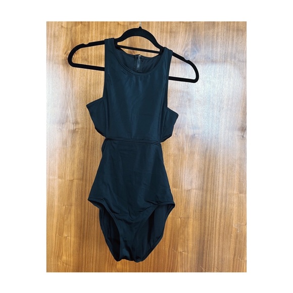 Carmen Marc Vavlo Swimsuit - Picture 5 of 5